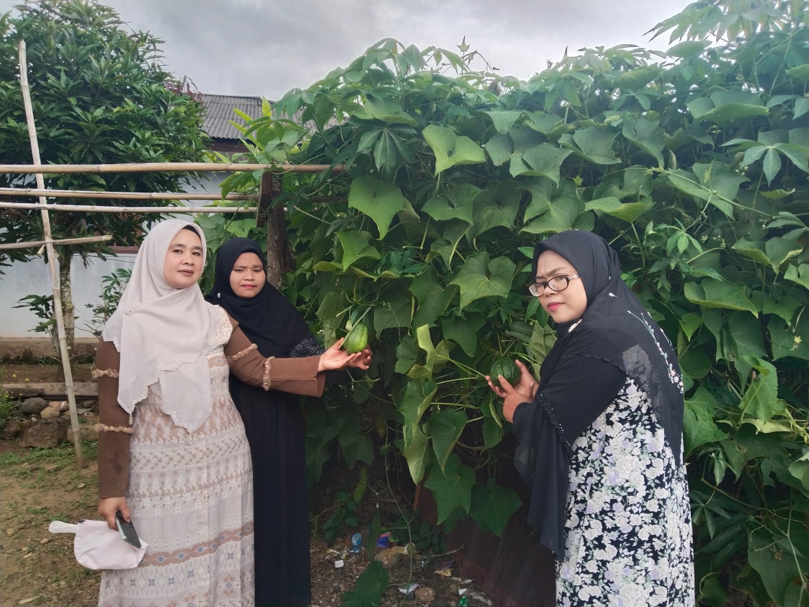 KRIPIK JIPANG MANIS